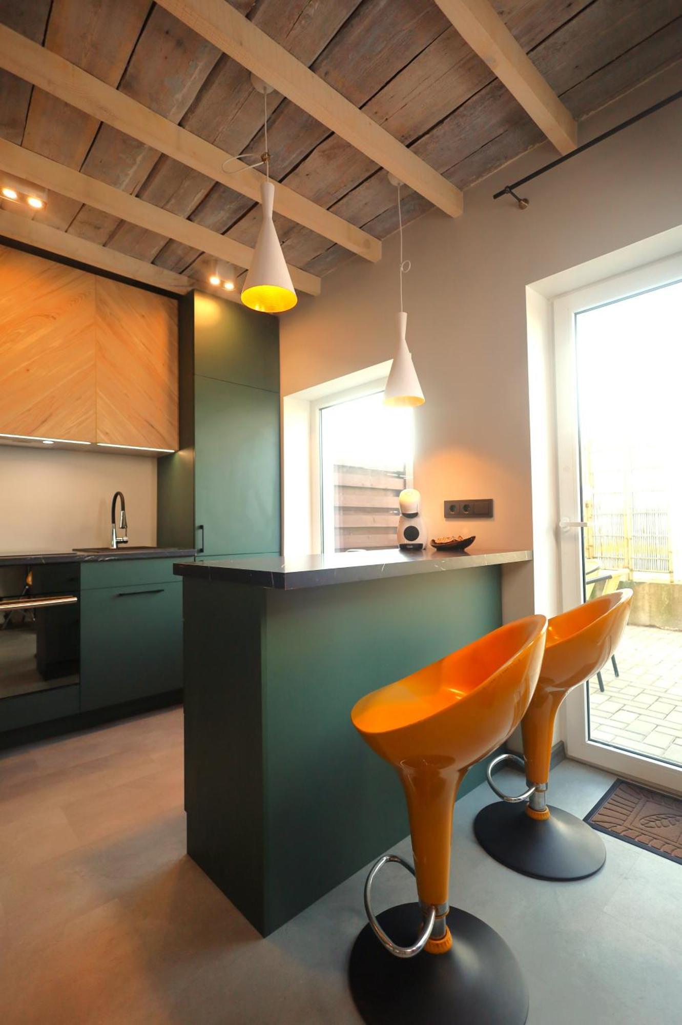 Center Apartment *